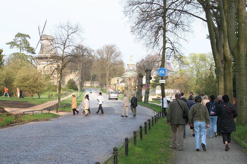 f - Postdam (60).JPG - Visite de Potsdam - retour à nos moulins